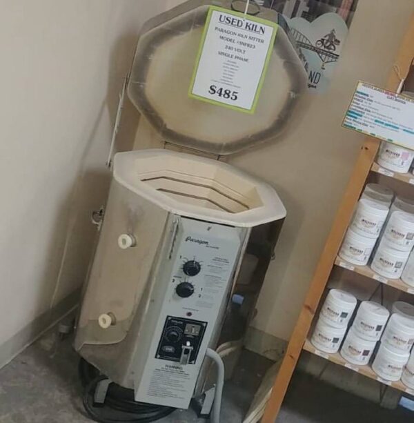 Paragon Kiln – Model SNF823( USED 3 YEARS)